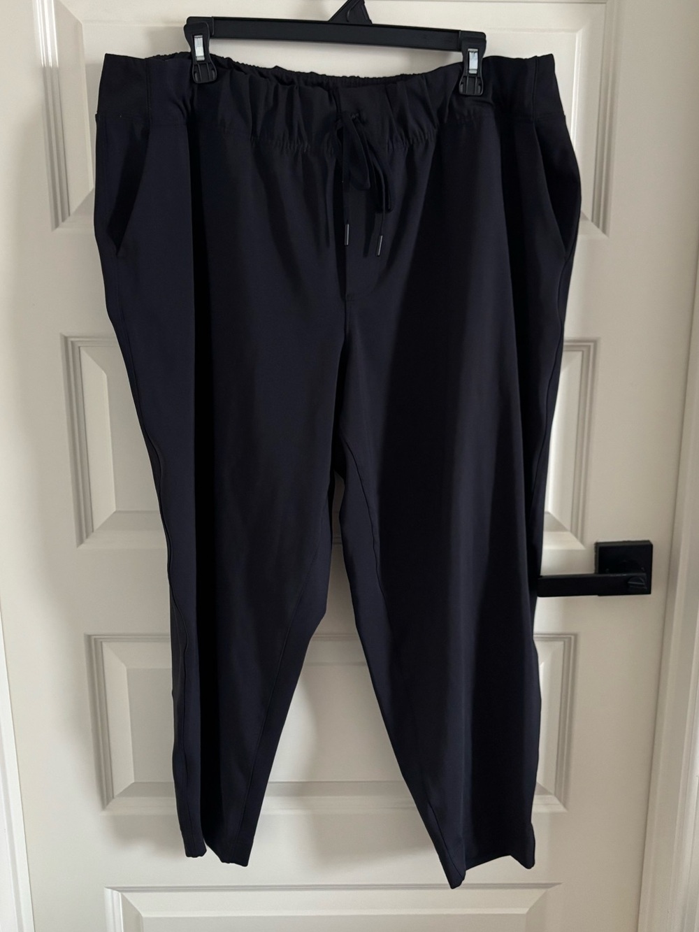 Livi by Lane Bryant Women’s Black Drawstring Casual Pants